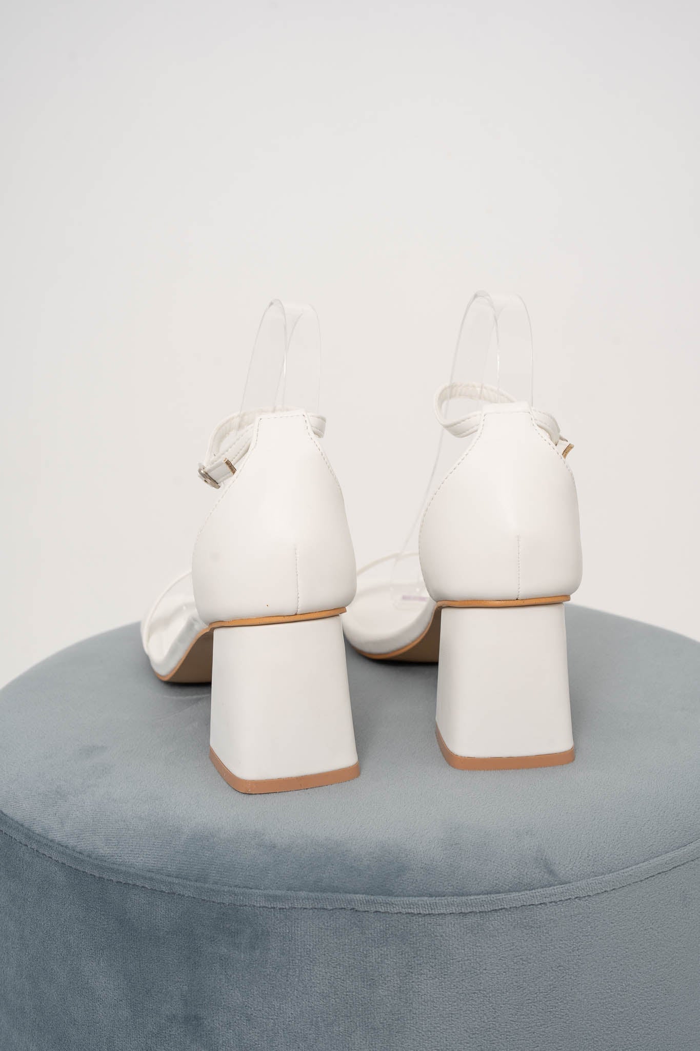 Deseree Heels